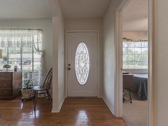 4th image of 516 Rock Creek Dr