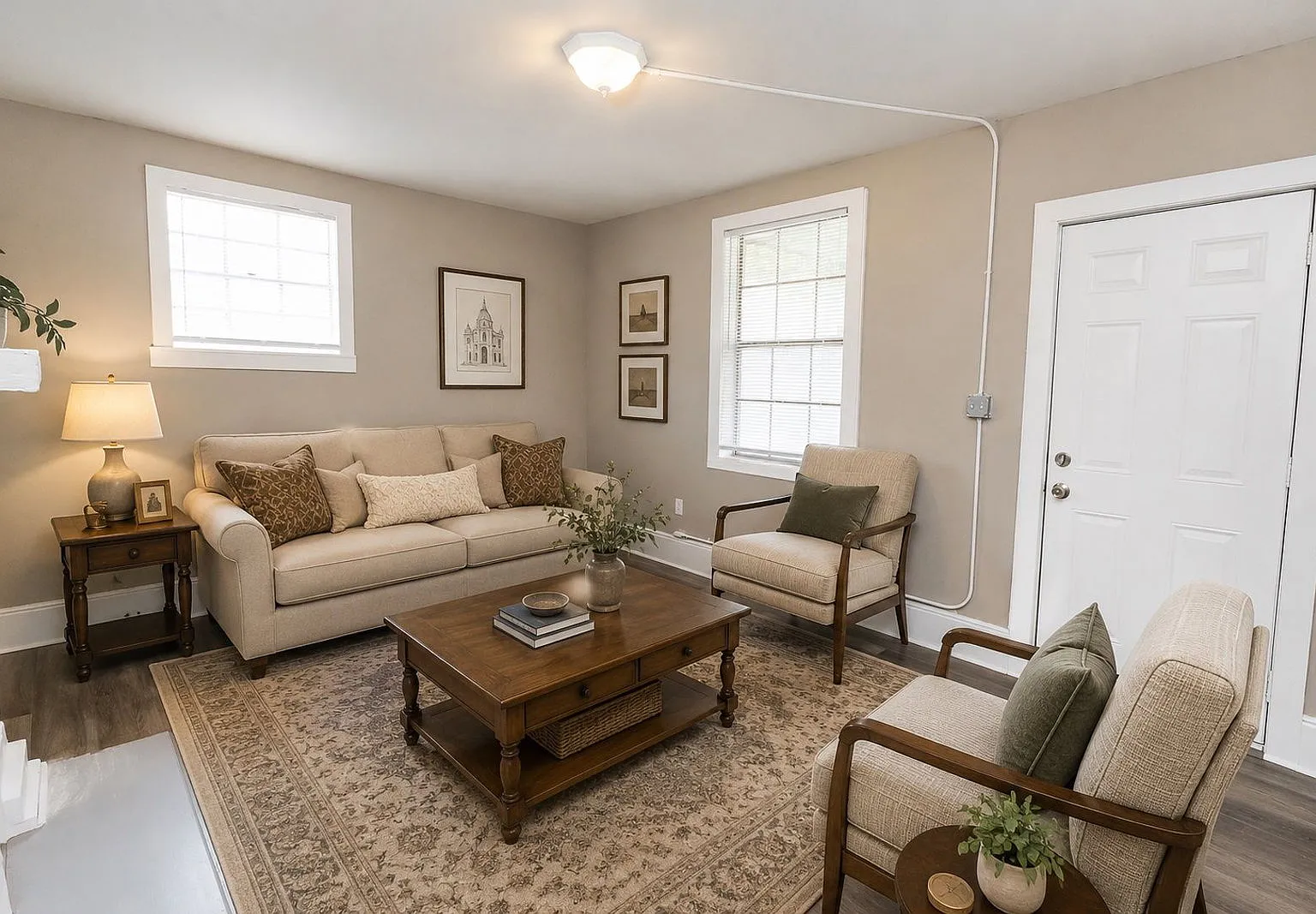3 bed, 1.0 bath, 1125 sqft, $975 — Photo 1