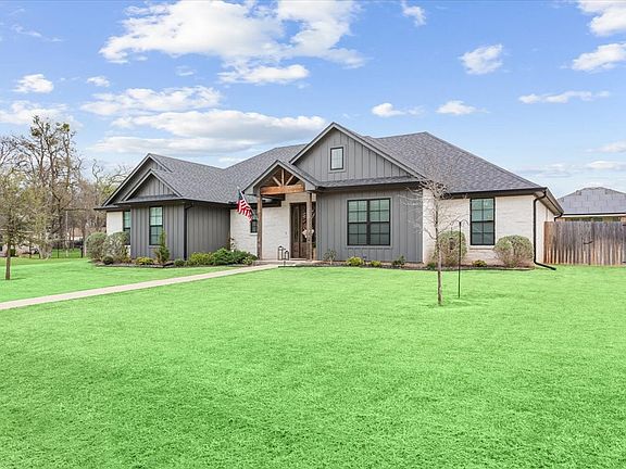 4th image of 120 Rain Tree