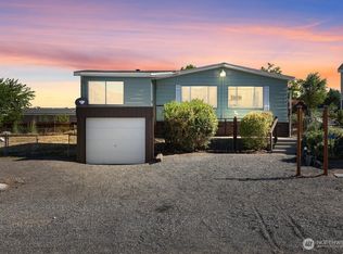 308 Spring Cir SW, Mattawa, WA 99349