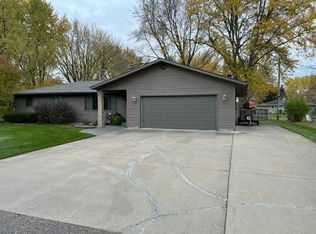 1316 E 18th St, Marshfield, WI 54449