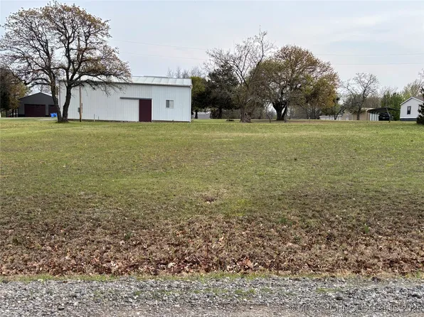 E Durant St, Canadian, OK 74425