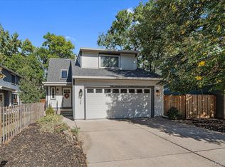945 W Peakview Cir, Littleton, CO 80120