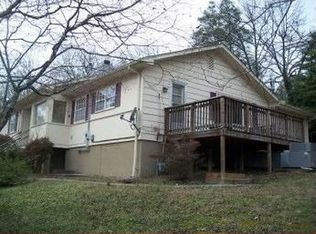 102 Outer Dr, Oak Ridge, TN 37830