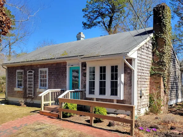 66 Elaine Road, Hyannis, MA 02601