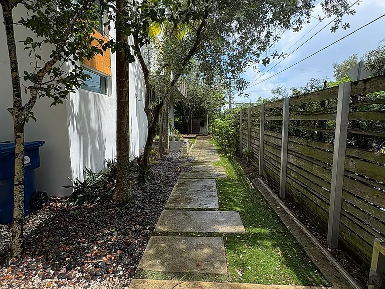 6345 SW 62nd Ave — Photo 4