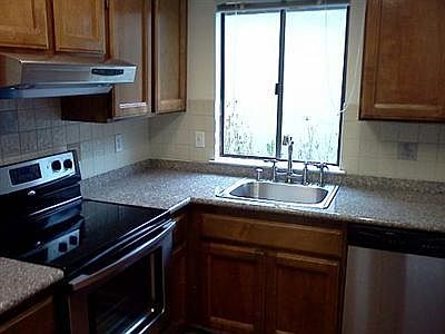 3rd image of 101 Ishi Cir