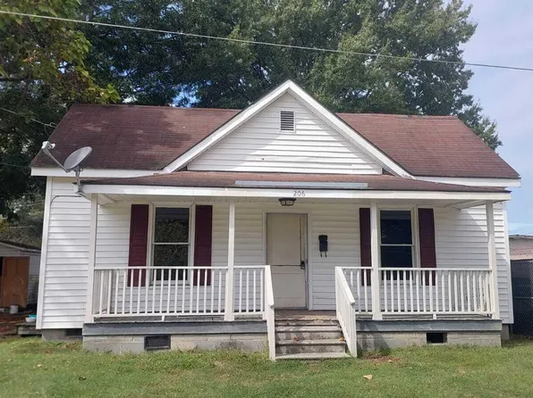 206 S Ethel Street, Selma, NC 27576