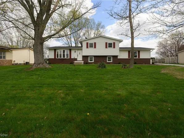 11490 Peach Glen Ave NW, Uniontown, OH 44685