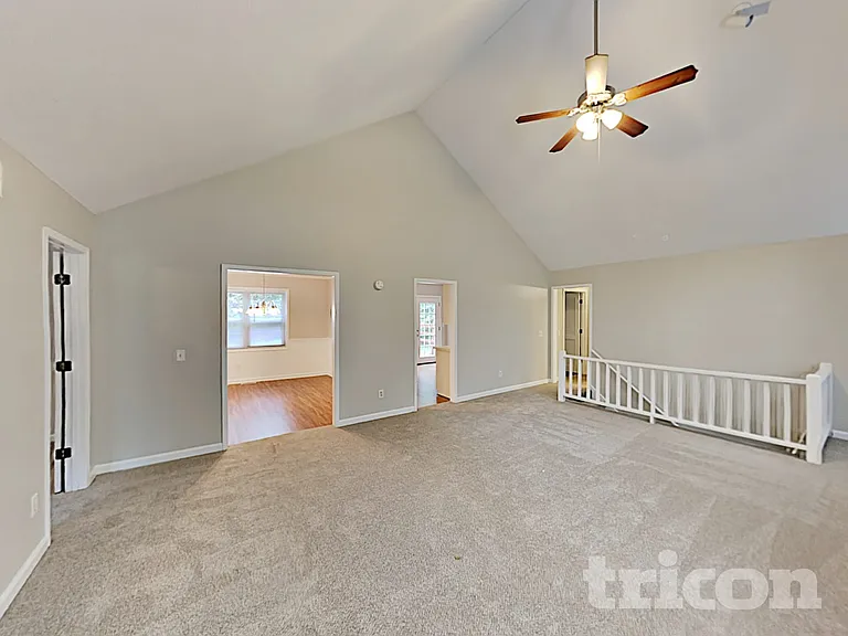 4930 Heritage Valley Dr — Photo 3