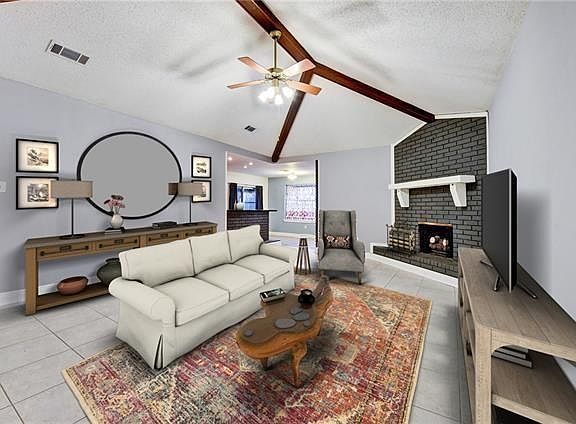 2nd image of 800 Saint Julien Dr