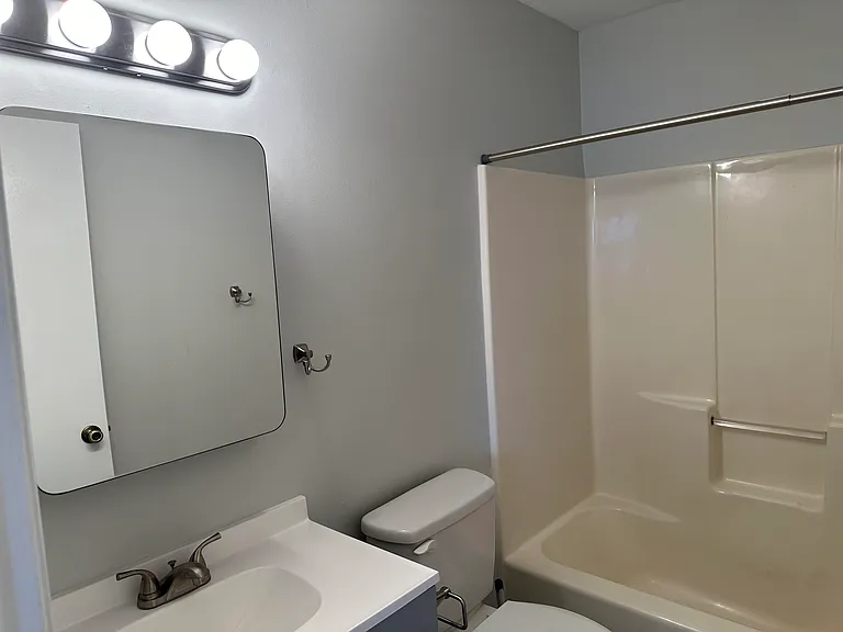 307 Willow Greene Dr — Photo 6