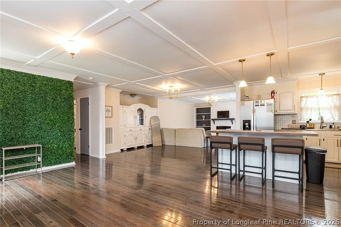 4 bed, 2.0 bath, 1668 sqft, $860 — Photo 3