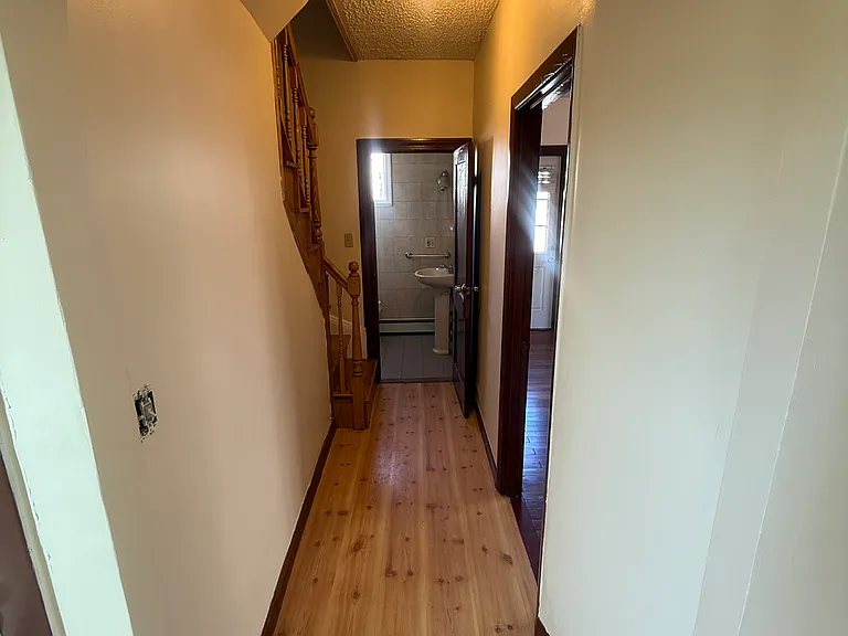 569 Main St #3 — Photo 13