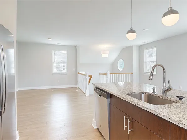 The Cove at Gateway Commons