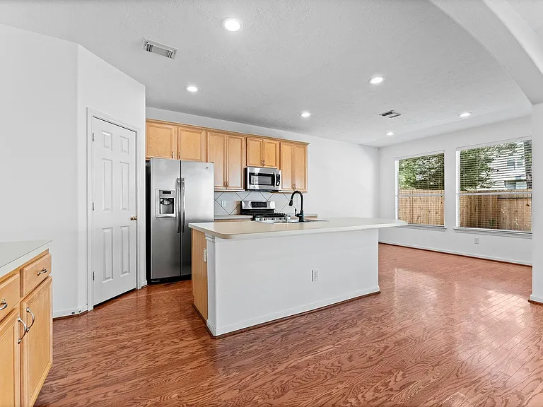 39 E Burberry Cir — Photo 12