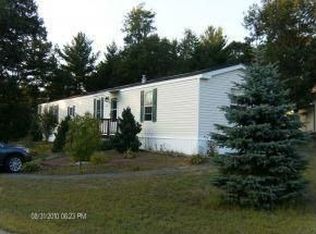14 Country Ln, Fremont, NH 03044