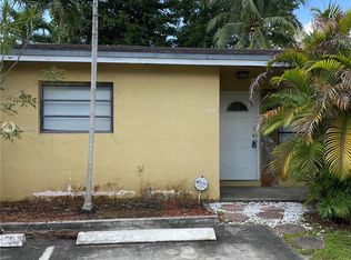 209 SW 9th St #1-2, Hallandale, FL 33009
