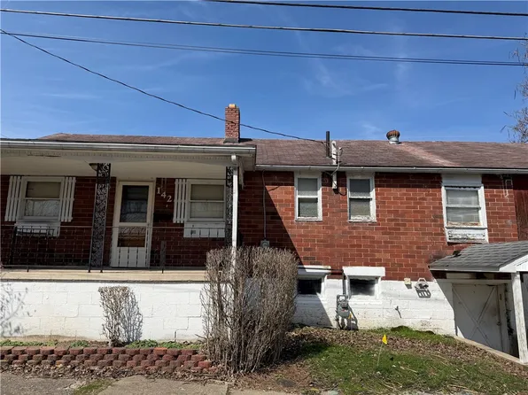 142 Cumberland Vlg, Carmichaels, PA 15320