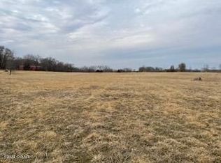 3327 Rains Rd #5.1, Pineville, MO 64856