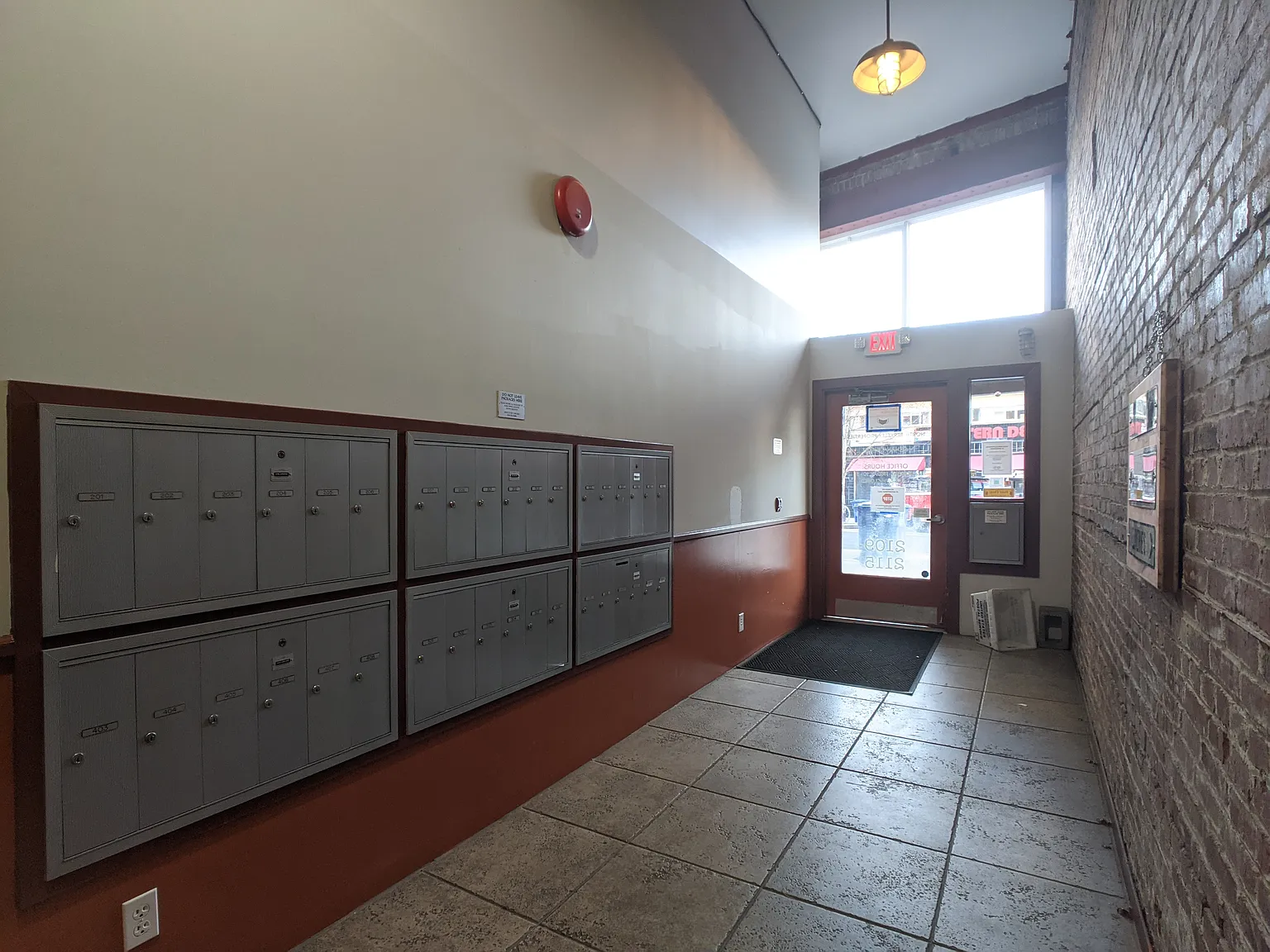 2109 Kala Bagai Way — Photo 3