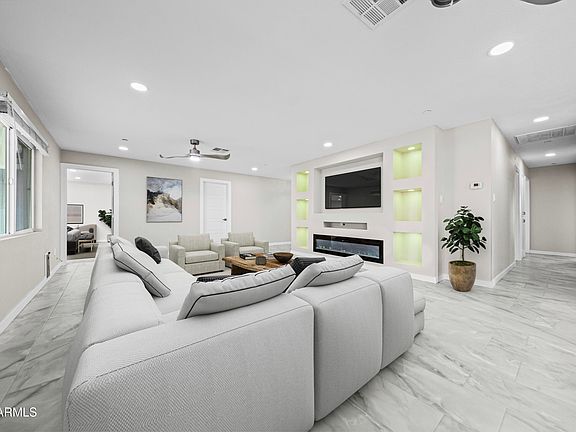 4th image of 8202 E WHITTON Avenue
