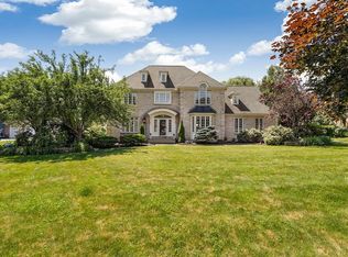 20 Wachusett View Dr, Westborough, MA 01581