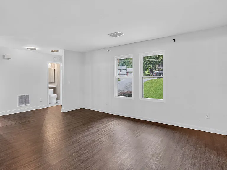 2891 Tipany Ct — Photo 5