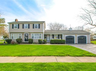 307 Picturesque Dr, Greece, NY 14616