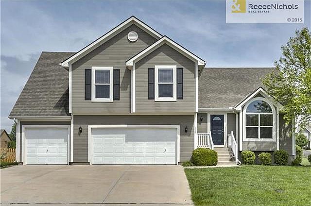 Welcome to 507 River Birch Road in Timber Trails subdivision.