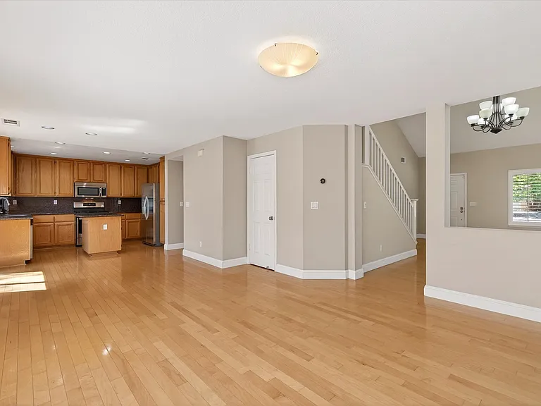 2056 Olivia Ct — Photo 13