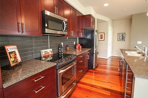 5th image of 180 Harbor Square Loop NE Unit B115