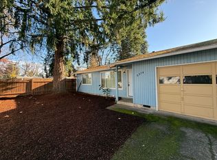 6374 F St, Springfield, OR 97478