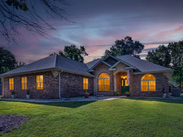 13 Holly Lane, Branson West, MO 65737