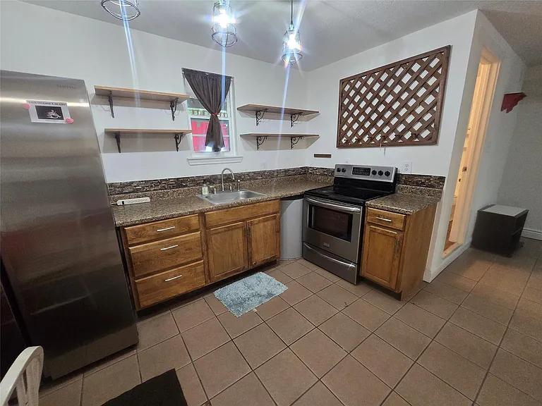 9802 Sagepike Dr — Photo 43