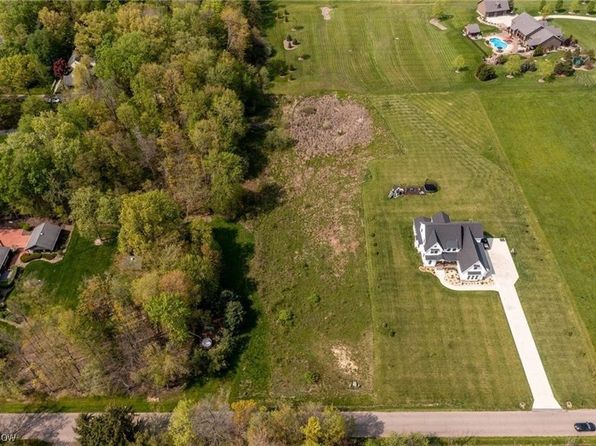 3476 W Calla Rd, Canfield, OH 44406