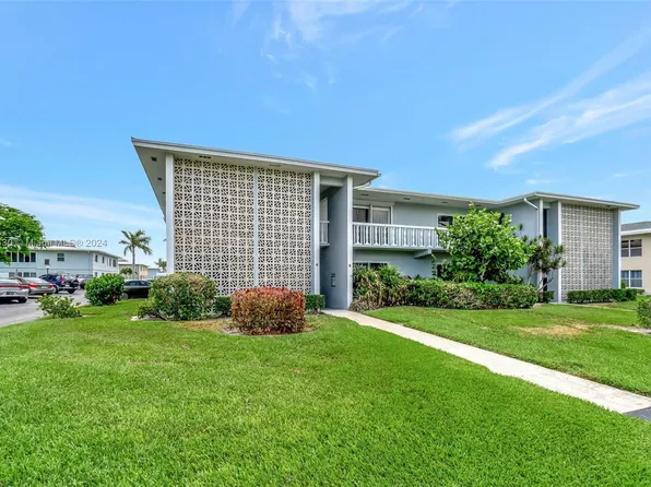 310 North Blvd APT 2B, Boynton Beach, FL 33435