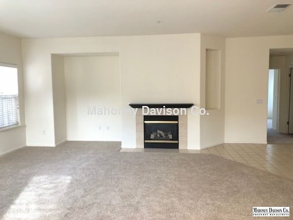 3rd image of 1 Berkshire Pl