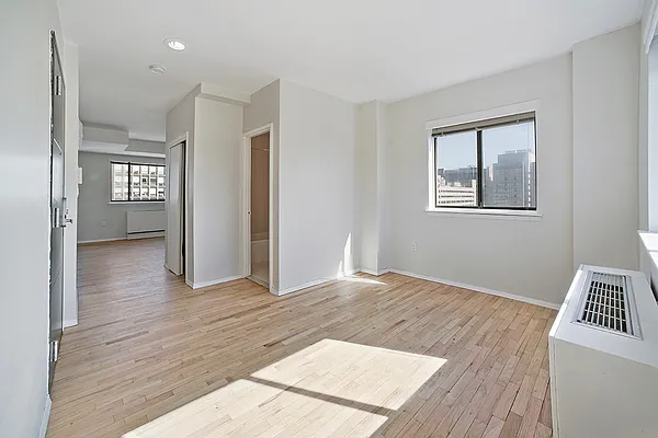 Rented by Akam Sales and Brokerage | media 16