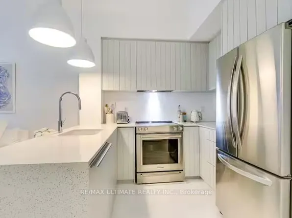 21 Scollard St #514, Toronto, ON M5R 1G1