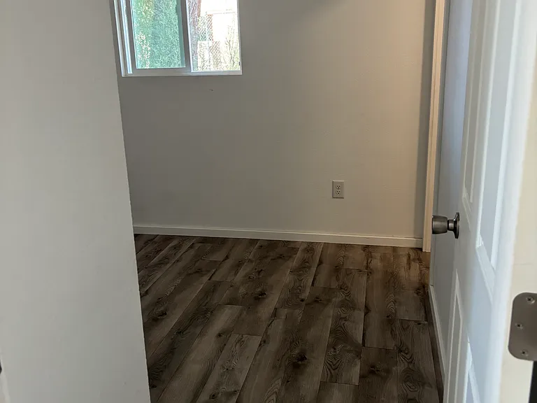 2513 Crawford St #3 — Photo 2