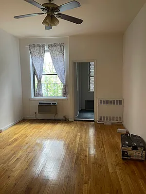 Rented by Eric Goodman Realty Corp | media 8