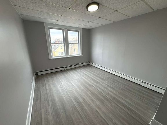 2nd image of 134 E Jersey St APT 10