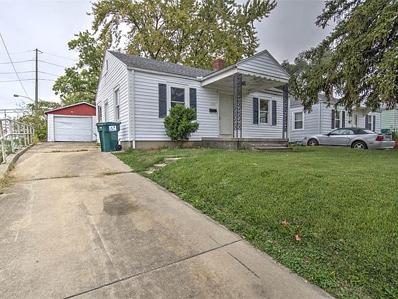 2nd image of 1595 E Vanderhoof St