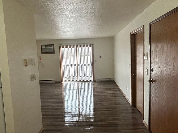 2nd image of N3949 Washington Ave APT 6