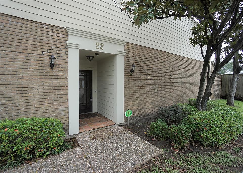 1st image of 22 Townhouse Ct