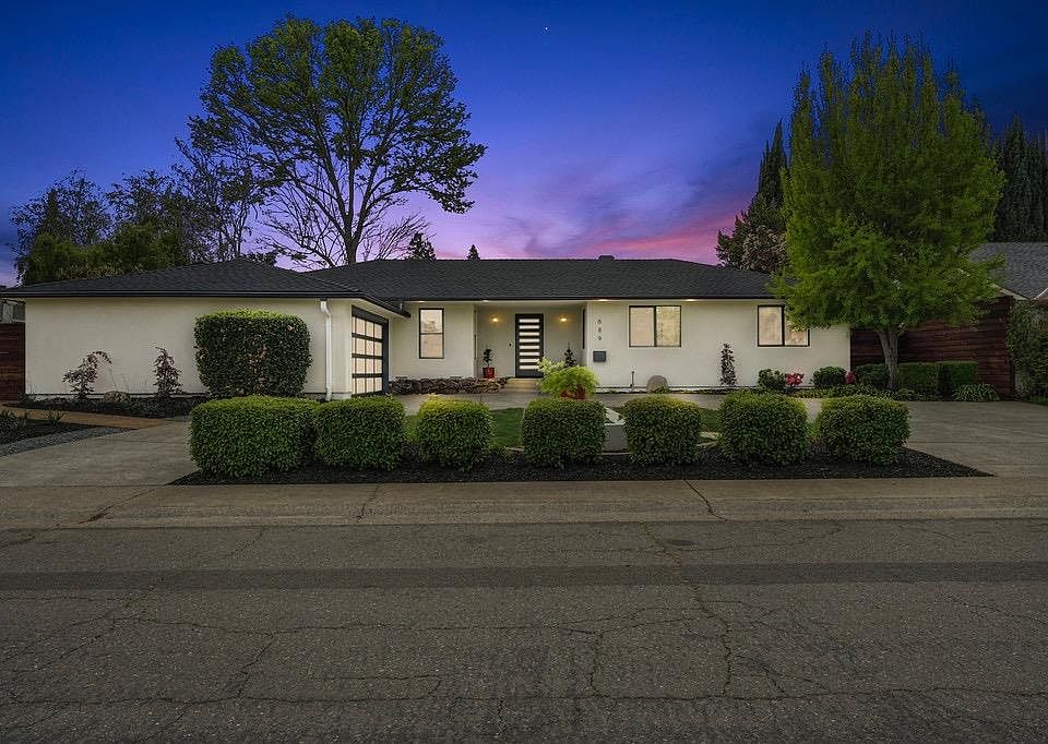 1st image of 689 Morris Way