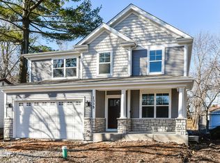 1335 N Webster St, Naperville, IL 60563