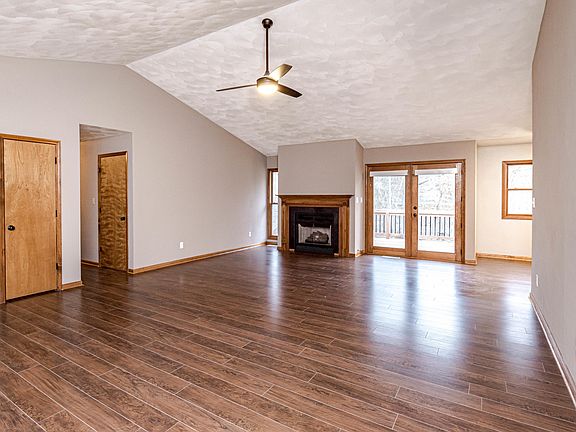 5th image of 714 Troy Dr