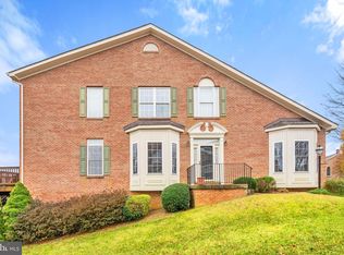 224 N View Cir, Warrenton, VA 20186